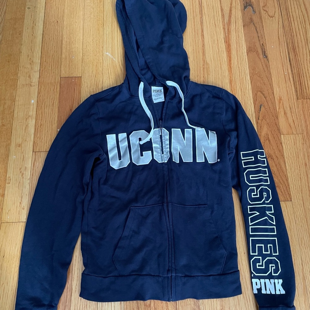 Victoria’s secret Pink UConn hoodie